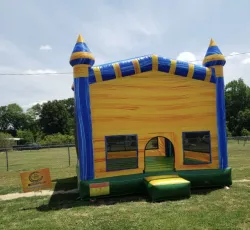 Sunny Side Bounce House☀️